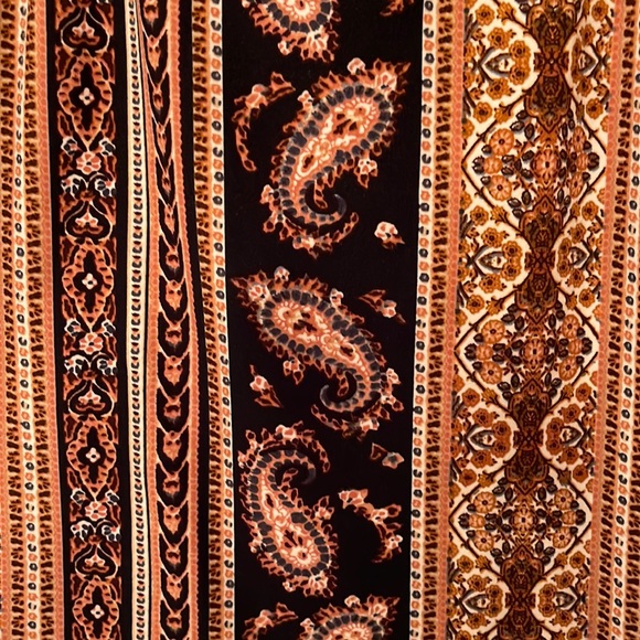 Nylon Apparel Haltered Patterned Top Blouse. - Picture 2 of 2